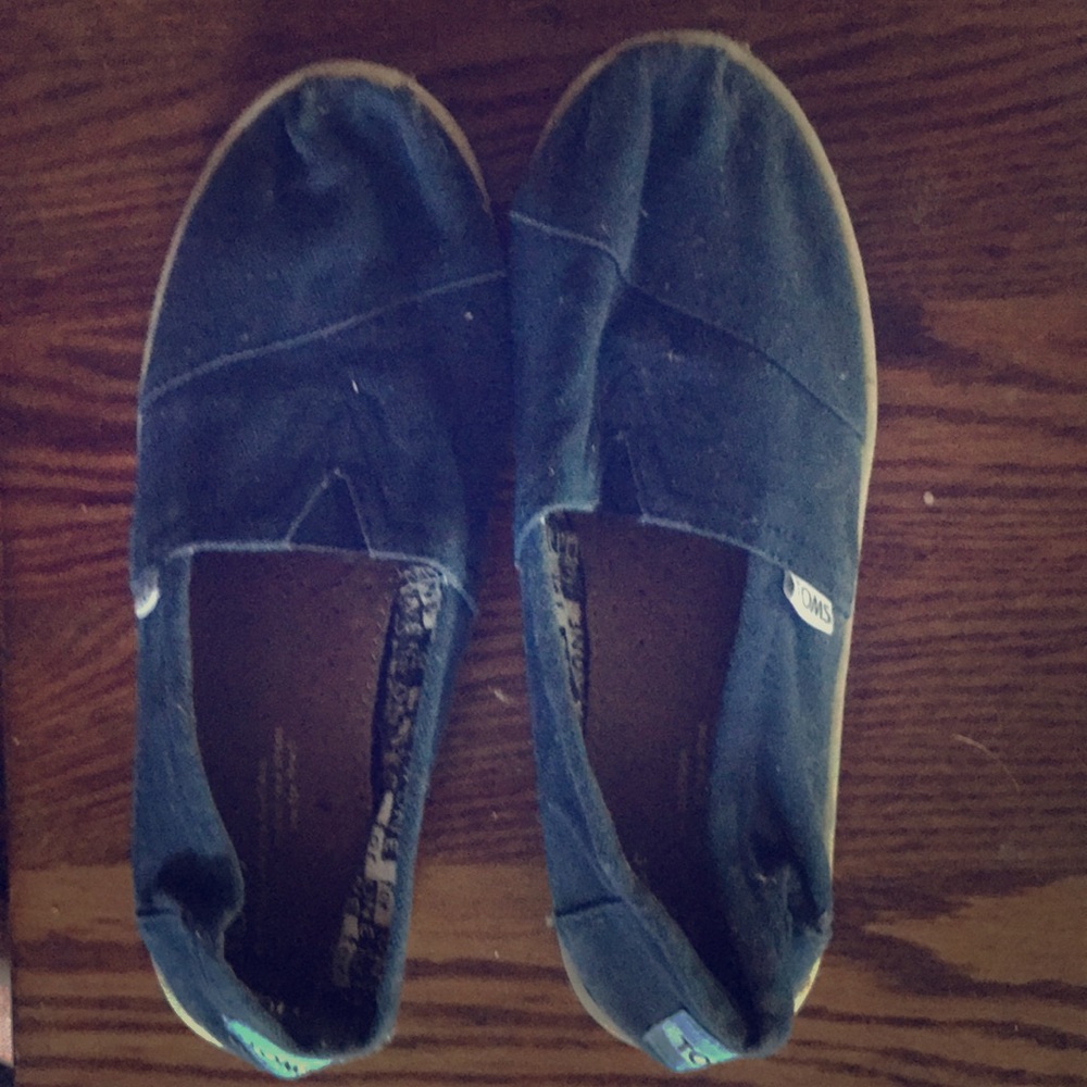 Navy Blue Toms